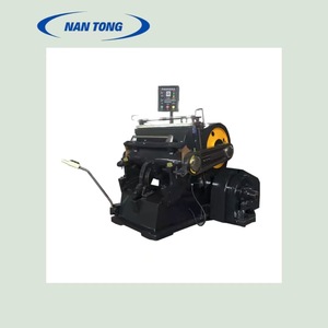 Máquina troqueladora y plegadora automática de alta resistencia Nantou M1500 380V 7500W para indentación - Product Image 2