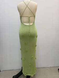 Женское платье с V-образным вырезом - Product Image 5