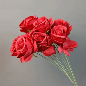 Ensemble de décoration de table en plastique réaliste avec des roses rouges artificielles et des boules de lotus pour les mariages, les fêtes, les remises de diplômes, la fête des mères - Product Image 3