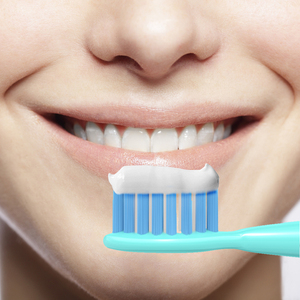 Cepillo de dientes eléctrico para higiene en viajes, ligero y práctico compañero para viajes a cualquier lugar - Product Image 2