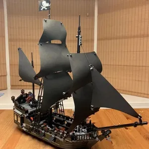 MOC Pirates <span class=keywords><strong>des</strong></span> Caraïbes Navire de Guerre Vengeur Perle Noire Bateau à Voile Jouet de Construction en Plastique Briques de Construction 4195 Kit d'Assemblage - Product Image 5