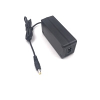 Adaptateur secteur universel DC de bureau CE CB GSE 12V 12.6V 24V Câble de 1.5m Prise C8/C14 Sortie 3A/4A/5A PC