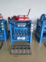 Machine à fabriquer des briques à chariot gratuit, machine à fabriquer des blocs de béton, machine à fabriquer des pavés à vendre au Zimbabwe
