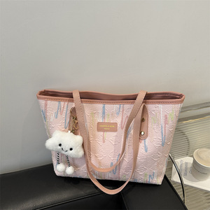 Popular Large-Capacity PU Leather Tote Bag with Pearl Decoration Lightweight & Durable for Commuting to Work - Product Image 4