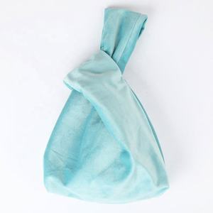 Sac de poignet de bonne qualité mini portable réutilisable confortable doux de luxe japonais logo personnalisé tissu velours noeud - Product Image 2