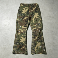 Pantalon cargo évasé camouflage à effet éclaboussures de peinture pour hommes, avec panneau latéral à rayures tigrées contrastantes, taille haute, coupe bootcut, style streetwear, logo personnalisé, vente en gros