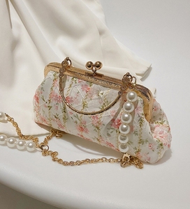 2025 delicados bolsos florales bordados para mujer chino Retro portátil mensajero versátil perla cena fiesta banquete bolsas - Product Image 2