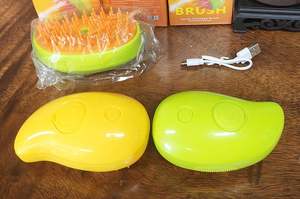 Brosse à poils d'animaux multifonctionnelle 3 en 1 rechargeable, brosse à massage pour chat, peigne à vapeur, brosse autonettoyante pour chien, vaporisateur pour chat, brosse à vapeur - Product Image 4