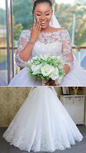 Abito da Sposa Stile Africano con Maniche 3/4, Applicazioni in Pizzo e Perline, Linea ad A, Popolare tra le Spose - Product Image 3