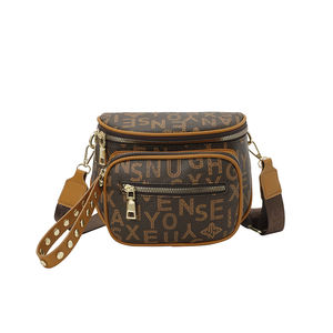 Bolso de Mujer de PU con Diseño Geométrico Vintage, Estilo 2026, Detalle de Remaches, Cierre de Cremallera, Poliéster, Diseño de Lujo - Product Image 1