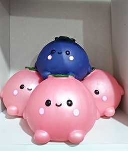 Jouet anti-stress en caoutchouc Mogo en forme de cochon bleu, à rebond lent, design de dessin animé, emballé en boîte, pour la décompression et la relaxation (Modèle - Product Image 6