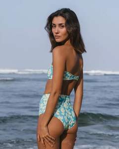 Maillot de bain bikini personnalisé pour femmes maillot de bain deux pièces OEM service unique vente en gros de bikini et vêtements de plage - Product Image 2