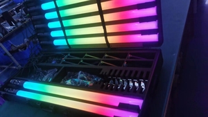 8 Luci Wireless a Fascio IP33 per Feste/<span class=keywords><strong>Disco</strong></span> <span class=keywords><strong>all</strong></span>'<span class=keywords><strong>Aperto</strong></span> con Flight Case - Product Image 4