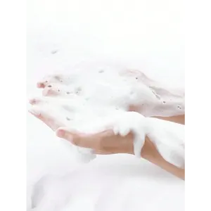 Limpiador Facial Hidratante 8 Fl Oz Para Piel Normal a Seca Con Ceramida y Ácido Hialurónico Equilibrio de Humectación - Product Image 5