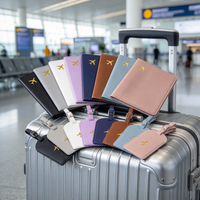 Ensemble porte-passeport en cuir bleu personnalisé avec logo en or couverture de l'organisateur de style de la mode et étiquette de bagage pour les voyageurs