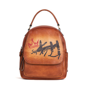 Ando Bag Mochila de cuero genuino con estampado gráfico vintage para mujer, bolso de hombro compacto - Product Image 5