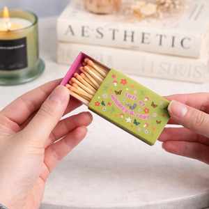 Boîte d'<span class=keywords><strong>allumettes</strong></span> personnalisée avec impression couleur, design moderne et écologique, <span class=keywords><strong>allumettes</strong></span> <span class=keywords><strong>longues</strong></span> <span class=keywords><strong>en</strong></span> <span class=keywords><strong>bois</strong></span> de sécurité, tête d'allumette blanche et rose pour mariages - Product Image 4