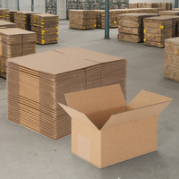 Boîtes d'expédition en carton ondulé sur mesure, prix usine, robustes, avec revêtement UV, dorure à chaud, matériaux recyclés, haute qualité pour l'envoi postal