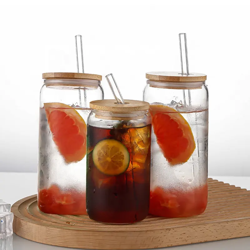 Tasse à cola avec couvercle en bambou et paille en verre Logo personnalisé en forme de boîte de jus de boisson et de bière