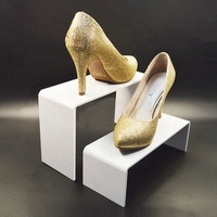 Présentoirs transparents pour parfums et chaussures à talons hauts, étagères inclinées en acrylique, présentoir de comptoir en acrylique en forme de U pour chaussures, rehausseur de chaussures en acrylique pour vitrine.