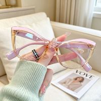 Nouvelles Lunettes de Soleil Tendance Kaki Effet Écaille de Tortue Monture Cat-Eye Polyvalentes Design Unique Style Européen Américain Protection UV400