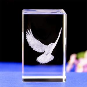 Jy K9 Glass bán buôn sản phẩm mới Hòa Bình Dove figurine 3D laser <span class=keywords><strong>Crystal</strong></span> Cube lưu niệm - Product Image 4
