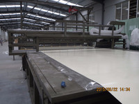 Machine à panneaux plats en polyester renforcé de fibre de verre (FRP) avec revêtement en gel pour la production de panneaux de carrosserie de camion
