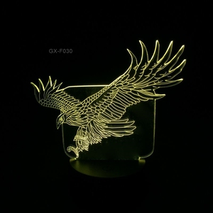 Lámpara de mesa 3D de halcón colorido con forma de águila grande y Voladora increíble, lámpara de noche para oficina, Hotel, dormitorio, Bar - Product Image 4
