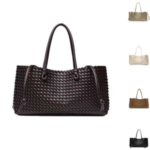 Nouvel Arrivage Tendance : Sac Fourre-Tout en PU Tressé pour le Quotidien, Grande Capacité, Style Polyvalent, Sacs Mère-Enfant Été-Automne - Product Image 1