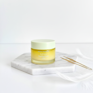 Godall Crema Sbiancante per la Cura della Pelle con Vitamina C Naturale Vegana, Rimuove le Macchie Scure Senza Effetti Collaterali - Product Image 1