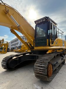 Excavatrice sur chenilles lourde Komatsu PC400 d'occasion pour l'exploitation minière et les grandes travaux de terrassement - Product Image 4