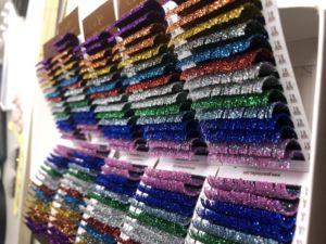 Vente en gros d'extensions <span class=keywords><strong>de</strong></span> <span class=keywords><strong>cils</strong></span> <span class=keywords><strong>de</strong></span> couleur pailletée <span class=keywords><strong>de</strong></span> haute qualité <span class=keywords><strong>Cils</strong></span> personnalisables <span class=keywords><strong>de</strong></span> marque privée - Product Image 5