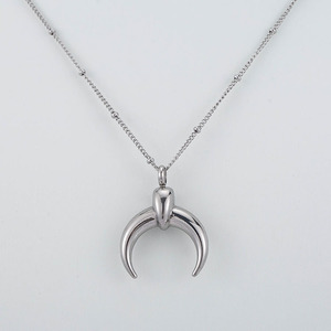 Collar con colgante de luna de acero inoxidable, joyería de moda unisex, diseño simple y único para uso diario - Product Image 2