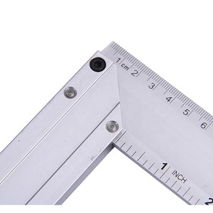 Règle carrée en alliage d'<span class=keywords><strong>aluminium</strong></span> à prix d'usine 6''/150mm, outil de mesure multifonctionnel de bureau DIY OEM, outil de travail du bois en forme de L à 90 degrés - Product Image 3