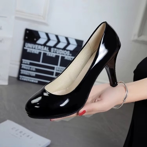 Eleganti <span class=keywords><strong>Scarpe</strong></span> con <span class=keywords><strong>Tacco</strong></span> <span class=keywords><strong>Basso</strong></span> Quadrato per Donne, Dettagli in Foglia d'<span class=keywords><strong>Oro</strong></span>, <span class=keywords><strong>Scarpe</strong></span> Formali in Pelle Verniciata - Product Image 5