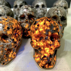 ナチュラルクリスタルスカルリアクティブスピリチュアルヒーリングストーンクォーツユーパーライトスカル - Product Image 1