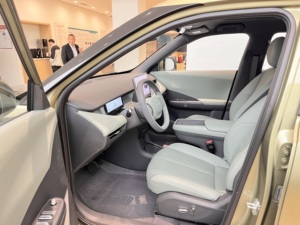 Dongfeng Nammi 06 471 Pro 2025 – SUV électrique haute performance – Moteur 135 kW, couple 290 N·m, configuration complète à faible coût - Product Image 5
