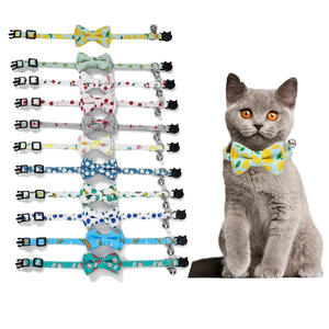 <span class=keywords><strong>Collar</strong></span> de gato con estampado de frutas personalizado de Tanpopo, <span class=keywords><strong>collar</strong></span> de gatito, pajarita con campana, tamaño ajustable, precio al por mayor de fábrica - Product Image 1