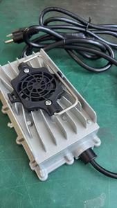 Chargeur de batterie au plomb-acide 24V 10A avec bornes M8 - Product Image 4