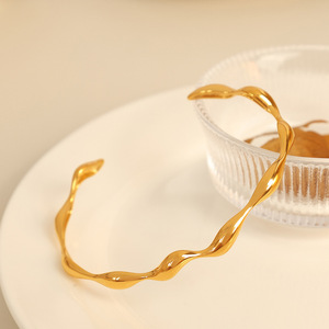 Bracelet en forme de vague géométrique, plaqué or, argent, titane, acier, style ouvert, bijoux unisexe - Product Image 3