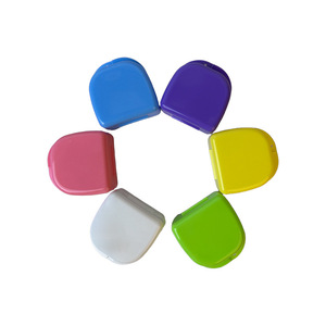 Étui pour appareil dentaire demi-bouche, étui pratique double face pour nettoyage dentaire, étui pour prothèses dentaires, plateau pour appareils orthodontiques, transfrontalier - Product Image 1