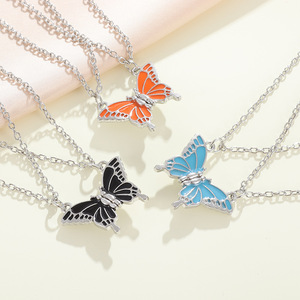 Nuova amicizia collana magnetica farfalla colorata per i migliori amici, catena maglione autunno inverno per BFFs - Product Image 4