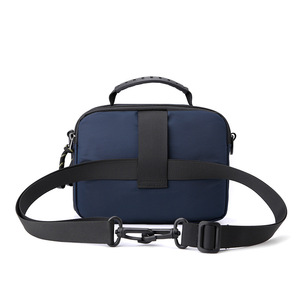 Bolso cruzado Meipower para hombre, bolso de pecho multifuncional de nailon azul real para uso diario con almacenamiento para teléfono y tarjetas - Product Image 3