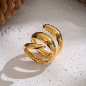 Anello YF8314 con Linea Rotante Aperta, <span class=keywords><strong>Personalità</strong></span> Unica, Placcato in Oro 18K, Impermeabile e Resistente allo Sbiadimento, in Acciaio Inossidabile - Product Image 1