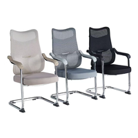 Chaise de bureau moderne et robuste au design épuré, avec structure en maille en fer, confortable pour usage professionnel.