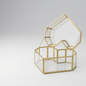 Boîte de rangement et organisateur de bijoux en laiton et verre en forme de cœur, de luxe moderne, avec taille personnalisée pour femmes - Product Image 2