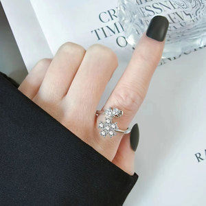 Anillo Abierto de Cobre con Zirconia en Racimo Geométrico para Mujer, con Flor Giratoria, Bañado en Oro Blanco, Joyería Antiestrés - Product Image 2