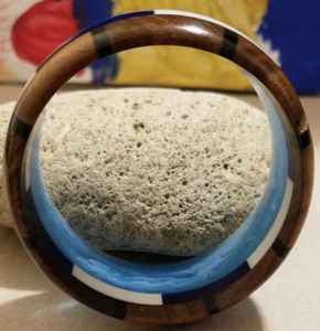 Brazaletes de Resina y Madera para Mujer, Joyería Elegante Hecha a Mano de Estilo Tradicional y Moderno con Acabado de Madera Natural y Resina - Product Image 1