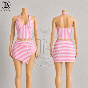 Completi Estivi Y2K da Donna in Cotone con Logo Personalizzato, Top Corto e Pantaloncini a Righe, Set Due Pezzi - Product Image 3