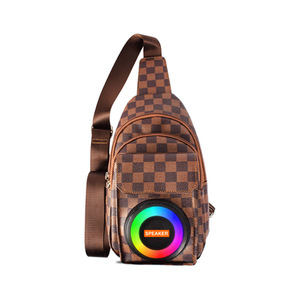 Đa chức năng ngoài trời RGB LED chiếu sáng Ba lô cho Bluetooth <span class=keywords><strong>Speaker</strong></span> & ngân hàng điện cầm tay cuộc sống lâu dài cho leo núi - Product Image 4